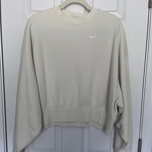 Nike oversized cropped sweatshirt XS